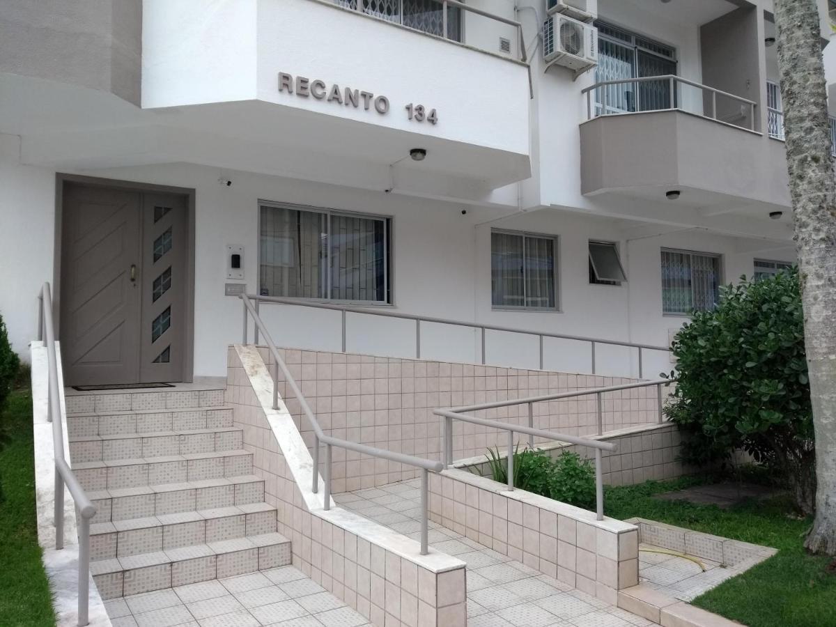 Apto Na Praia De 1 Dormitorio Com Vista Pro Mar A Poucos Passos Da Areia Daire Florianópolis Dış mekan fotoğraf