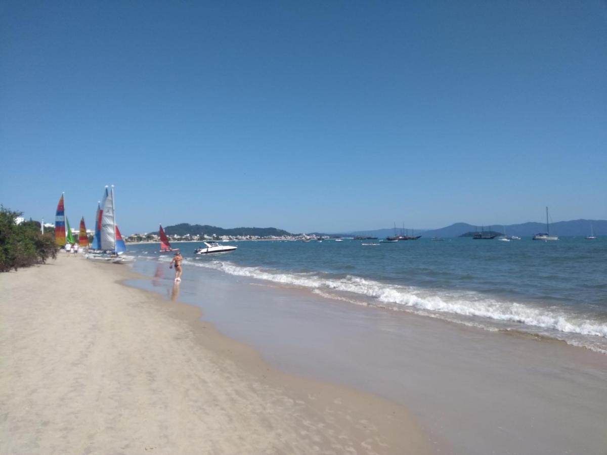 Apto Na Praia De 1 Dormitorio Com Vista Pro Mar A Poucos Passos Da Areia Daire Florianópolis Dış mekan fotoğraf