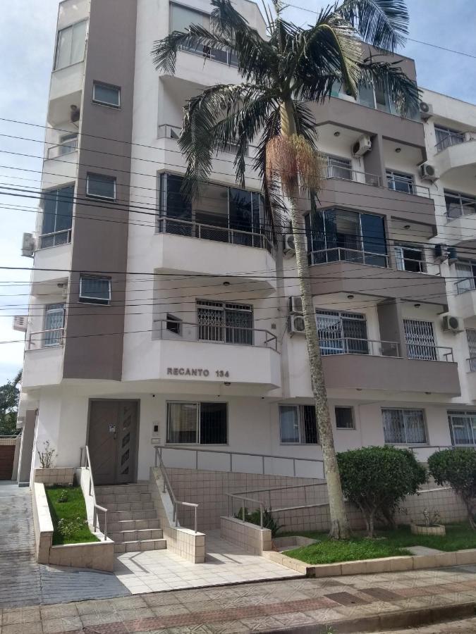 Apto Na Praia De 1 Dormitorio Com Vista Pro Mar A Poucos Passos Da Areia Daire Florianópolis Dış mekan fotoğraf