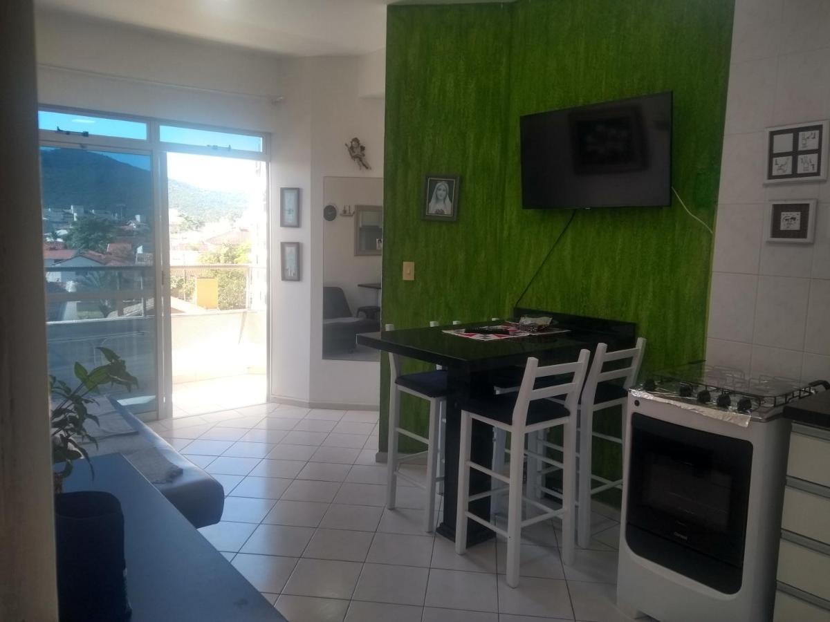 Apto Na Praia De 1 Dormitorio Com Vista Pro Mar A Poucos Passos Da Areia Daire Florianópolis Dış mekan fotoğraf